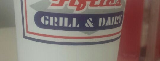 Fifties Grill and Dairy is one of สถานที่ที่ Patrick ถูกใจ.