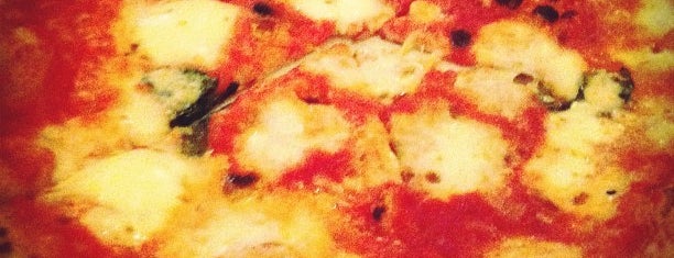 Il Pizzaiolo is one of Lugares favoritos de Olivia.
