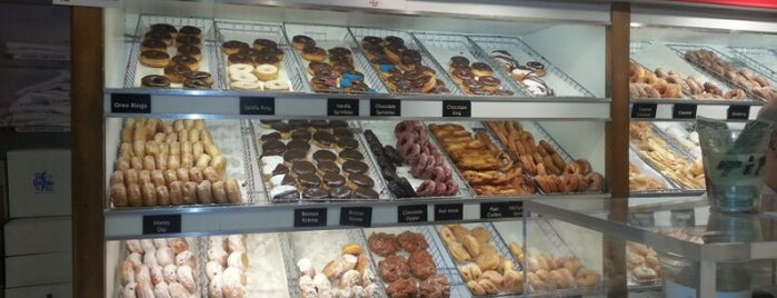 The Donut Pub is one of The 15 Best Places for Donuts in Chelsea, New York.