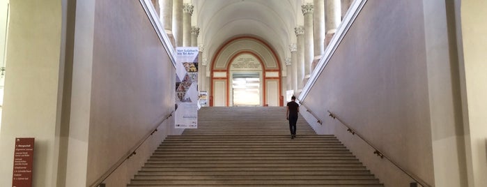 Bayerische Staatsbibliothek is one of Ooit.