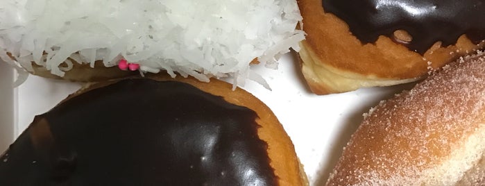 Carlson's Donuts & Thai Kitchen is one of Annapolis, MD.