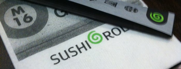 Sushi Roll is one of Locais curtidos por Paulina.