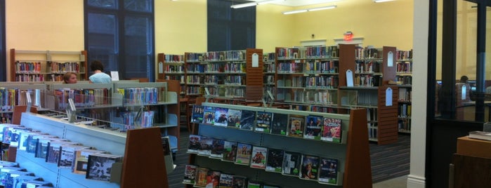 Hubbell Library is one of Tempat yang Disimpan Cherylyn.