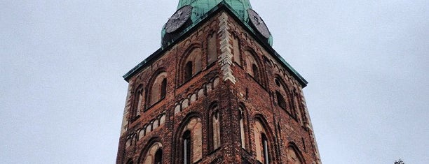 Sv. Jēkaba Katedrāle is one of Tempat yang Disukai Carl.
