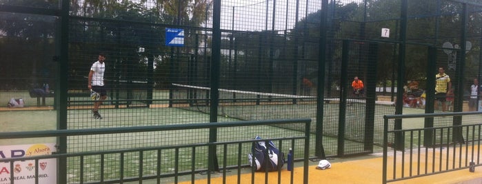 Club De Tenis Oromana is one of maria.