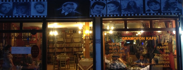 Gramofon Cafe is one of GİDİLECEKLER....