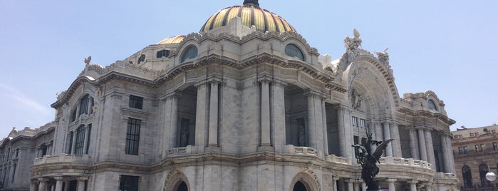 Palacio de Bellas Artes is one of สถานที่ที่ Manuel ถูกใจ.