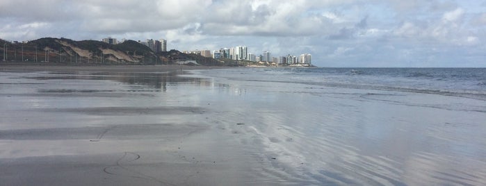 Praia da Litorânea is one of lcn.