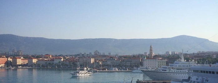 Port of Split is one of Che’s Liked Places.