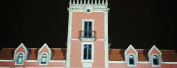 Quinta da Caverneira is one of Francesinhas.