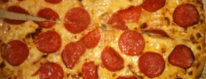Cheese and Pizza is one of Karen : понравившиеся места.