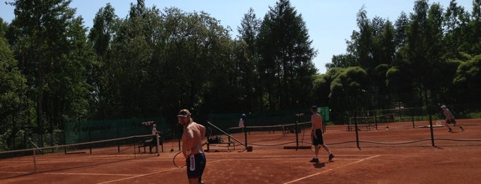 Metsälän tenniskentät is one of Tennis Courts in Helsinki.