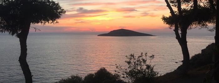 Platys Gialos is one of Kalymnos.