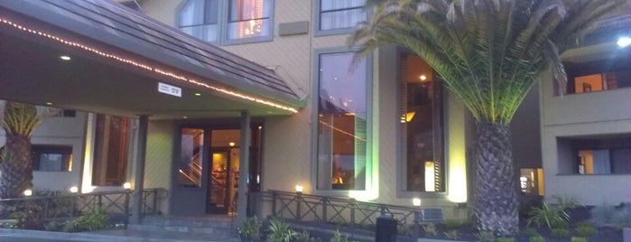 Best Western Plus Novato Oaks Inn is one of Lugares favoritos de Mona.