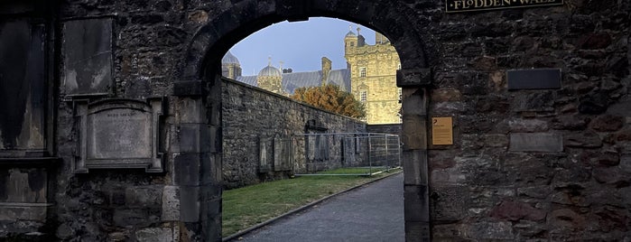 Flodden Wall is one of Edinburgh places.