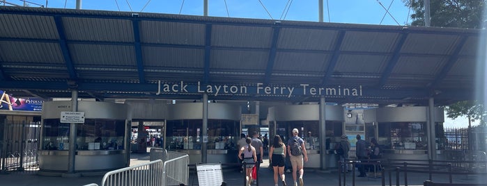 Jack Layton Ferry Terminal is one of Tempat yang Disukai Ethan.
