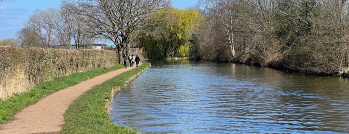 Broadheath Canal is one of Lugares favoritos de Tristan.