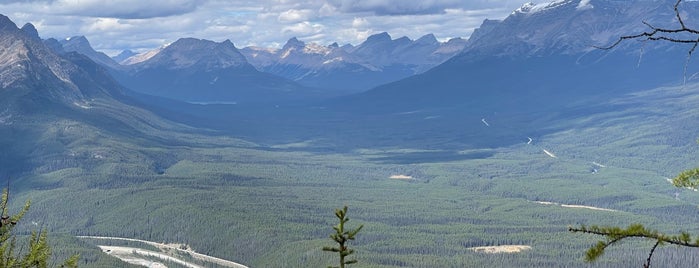 Little Beehive Lookout is one of Banff, Canada.