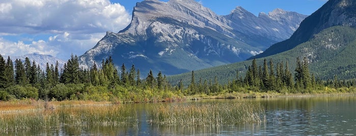 Vermillion Lakes is one of Banff, Jasper & Glacier National Park 🏔.