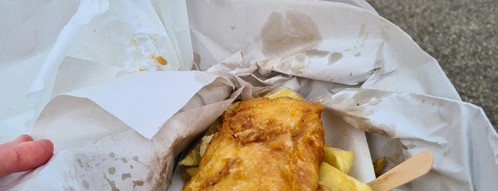 Bakewell Traditional Fish & Chips is one of ChrisJr4Eva87.