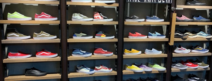 Vans Zooper Store is one of Berlin.