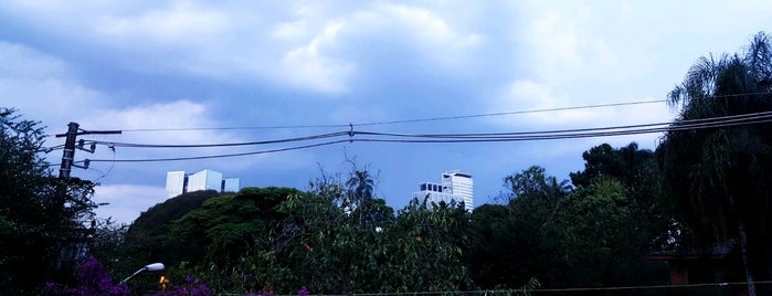 Cidade Jardim is one of Tempat yang Disukai Aline.