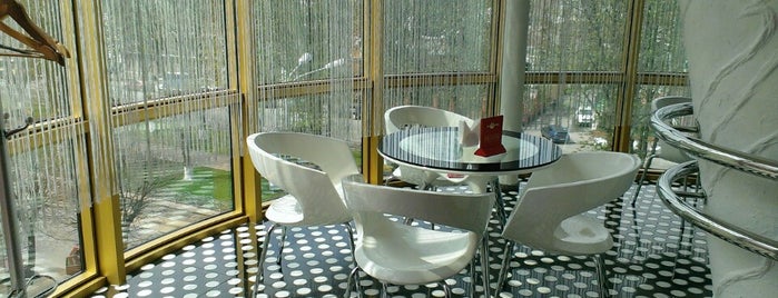 Feride Cafe is one of Де можна поїсти у Вінниці.