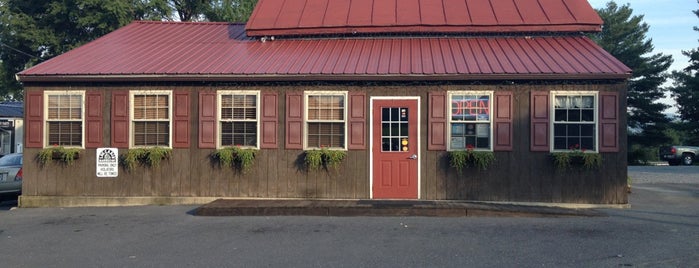 Log Cabin Barbecue is one of Lieux qui ont plu à Gezika.