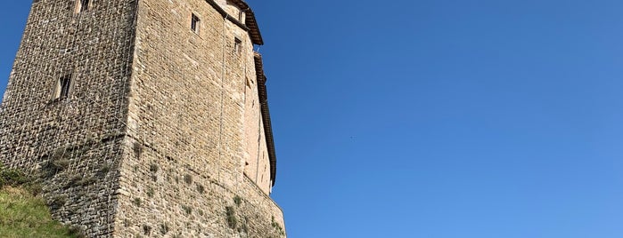 Castello Della Porta, Frontone is one of Gubbio.
