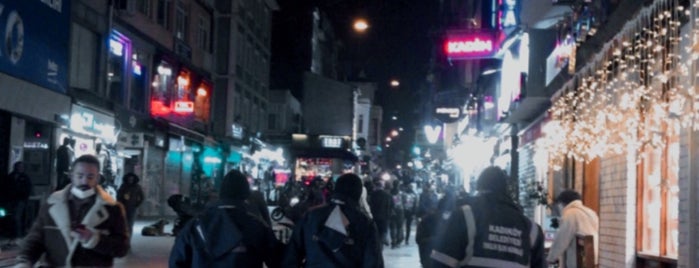 Şemsiyeli Sokak is one of istanbul.