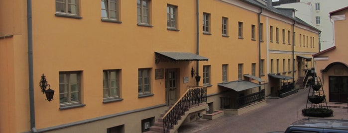 Музей истории города Минска is one of Minska.