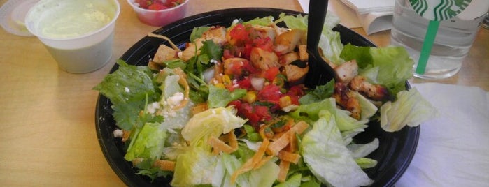 El Pollo Loco is one of Rayann’s Liked Places.