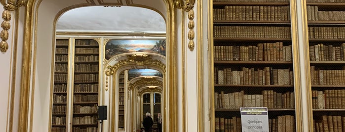 Bibliothèque de Versailles is one of Versailles.