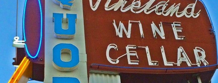 Vineland Wine Cellar is one of Nikki's Vintage L.A. Signs (including OC).
