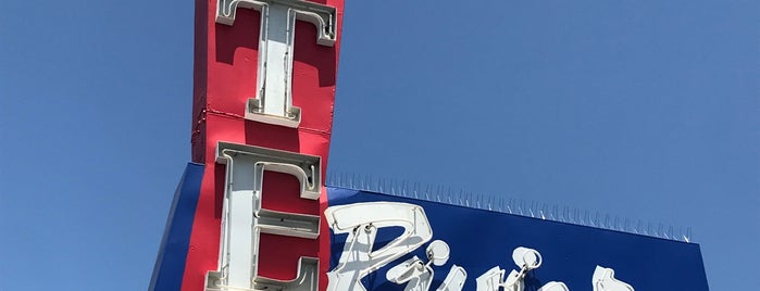 Riviera Motel is one of Vintage LA Signs 2.
