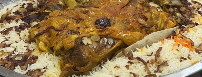 مطعم التنور is one of Tempat yang Disukai Shadi.