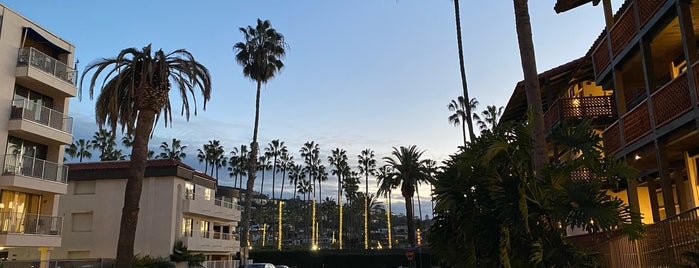La Jolla Shores Hotel is one of La Jolla.