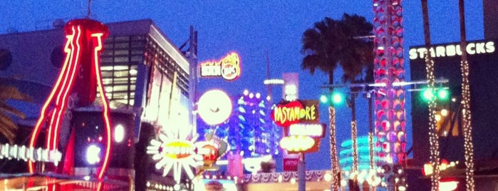 Universal CityWalk is one of Especial.