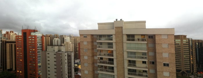 Moema Duplex Life Hotel Sao Paulo is one of Orte, die Robertinho gefallen.