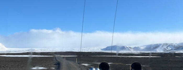 LANGJÖKULL Glacier Entrance is one of Iceland.