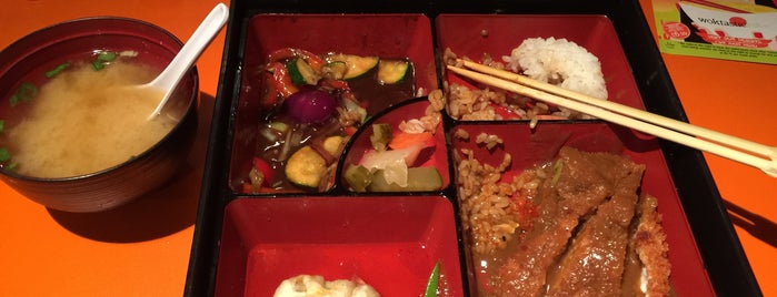 Woktastic Noodle & Sushi Bar is one of To visit.