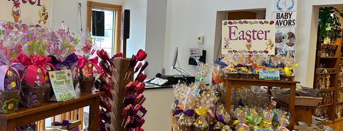 Krause's Homemade Candy Shop is one of Restaurants.