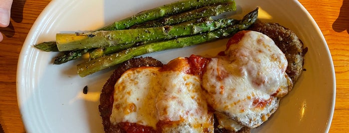 Carrabba's Italian Grill is one of Favorite Food.