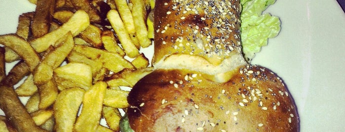Tata Burger is one of Best Burger in Paris.