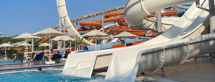 Elexus Aquapark is one of Yeşim'in Beğendiği Mekanlar.