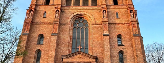 St.-Thomas-Kirche is one of To Try - Elsewhere24.