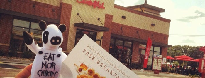 Chick-fil-A is one of Lugares favoritos de Chuck.
