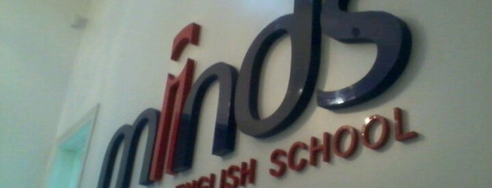 Minds English School is one of Listinha do adw *-*.