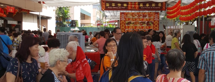 Sheng Siong Supermarket is one of Tempat yang Disukai Stephanie.
