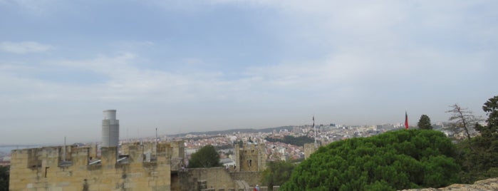 São Jorge Castle is one of Julia’s Liked Places.